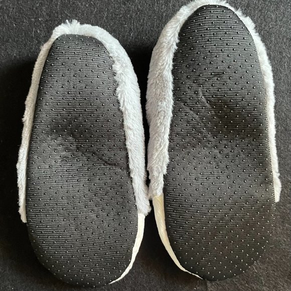 ‘Sleepy Cat’ Fleece Lined Childs Slippers Size 9 ¾” (Ages 10 – 11) - Picture 5 of 5